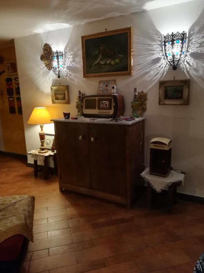 Le Stanze Di Mimi Bed & Breakfast Наполи Стая снимка