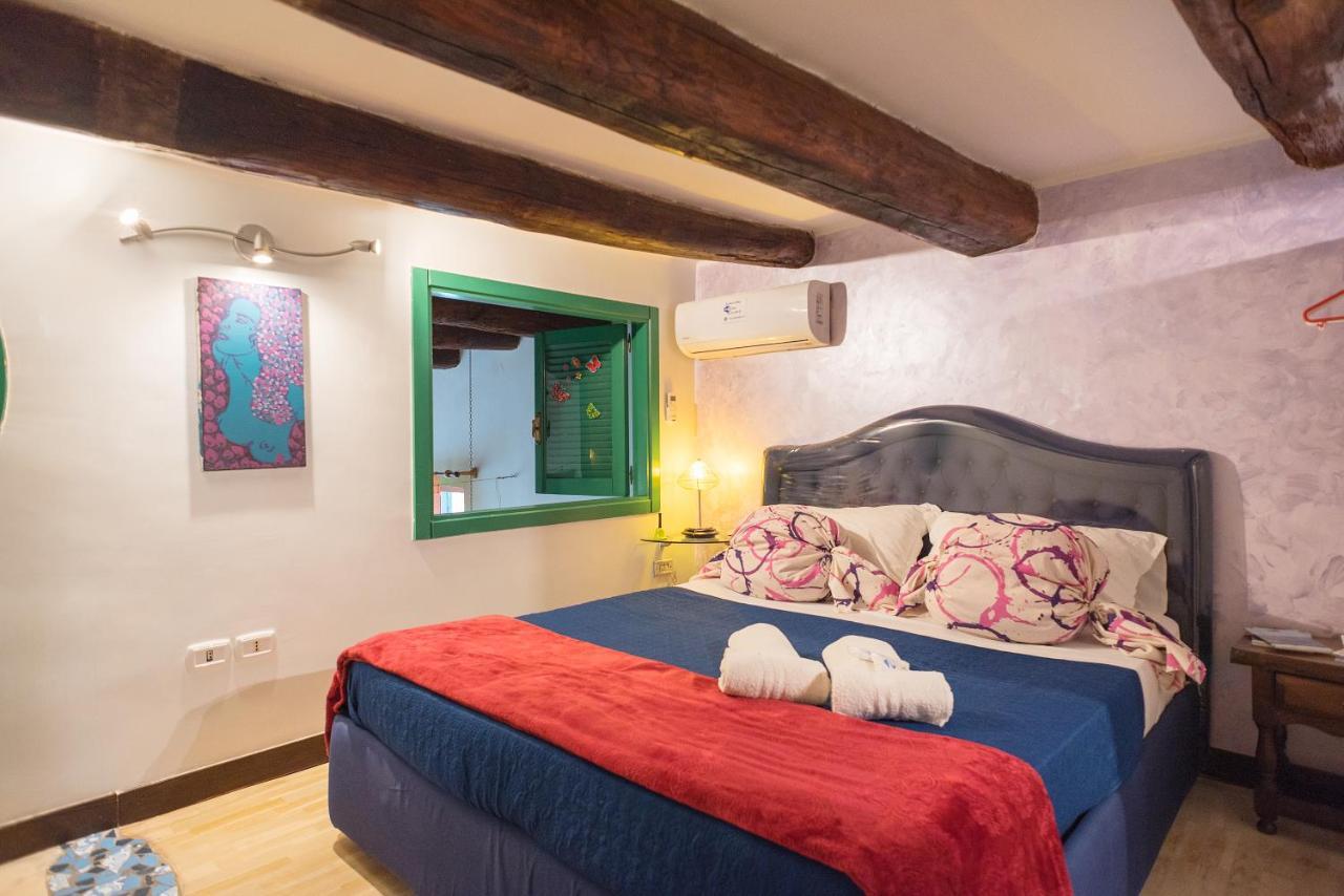 Le Stanze Di Mimi Bed & Breakfast Наполи Екстериор снимка