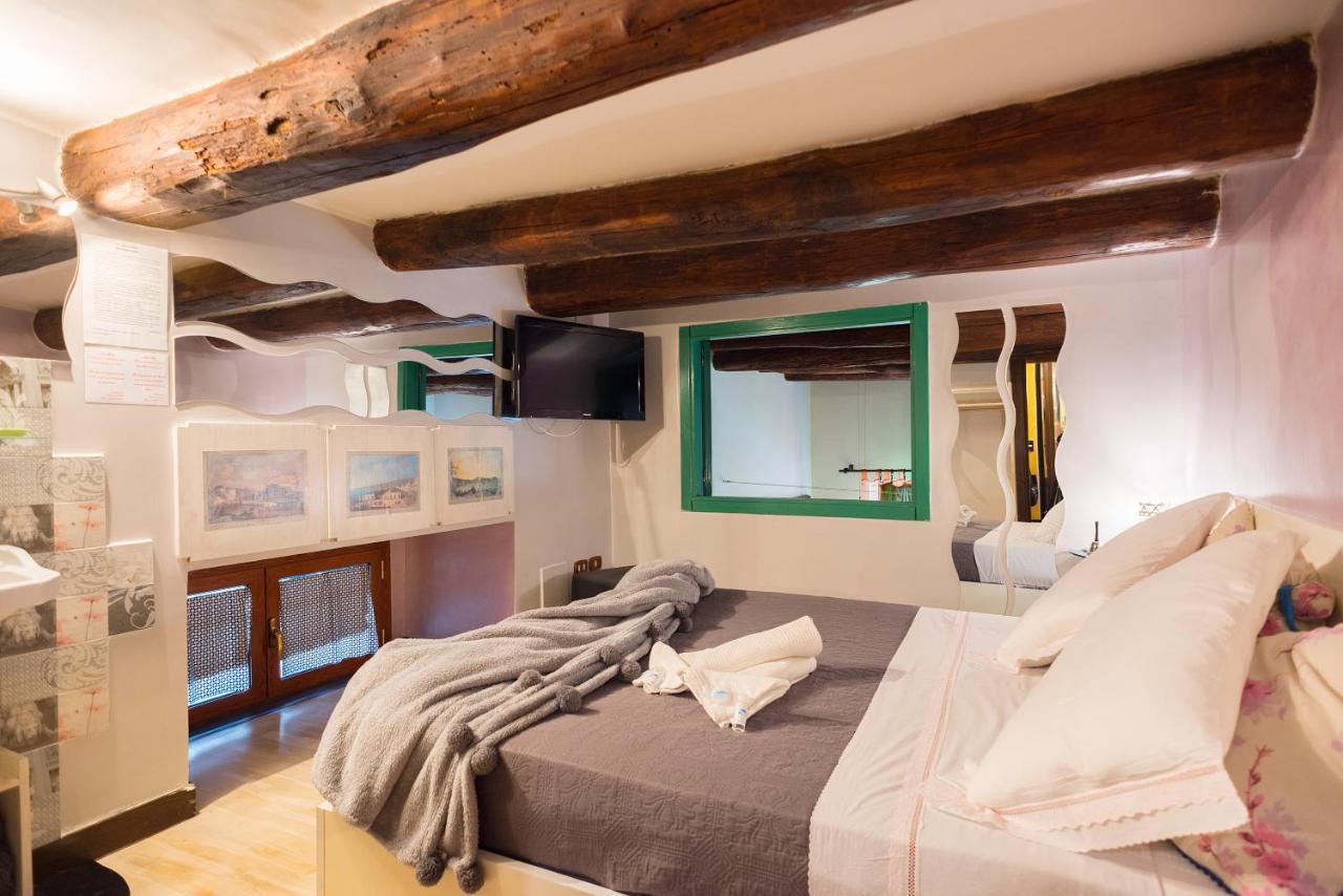 Le Stanze Di Mimi Bed & Breakfast Наполи Екстериор снимка
